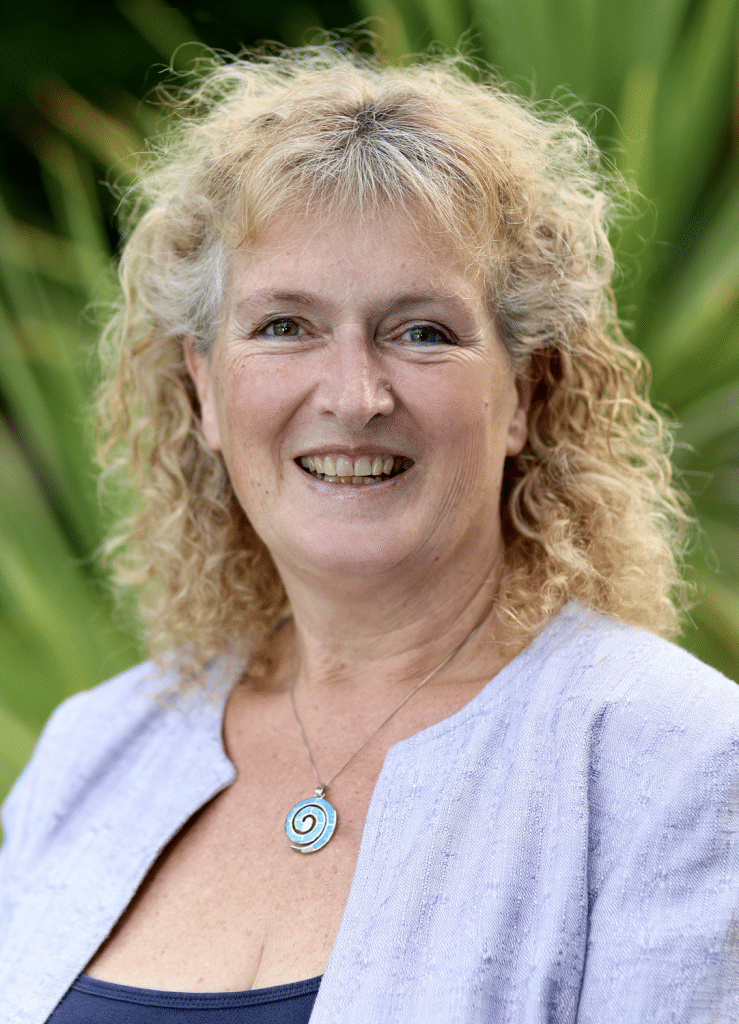 headshot photo of Lynda Betsch curating seamless travel experiences